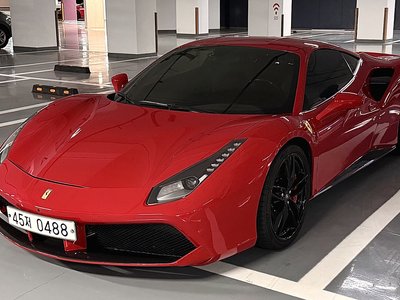 FERRARI 488 - 5