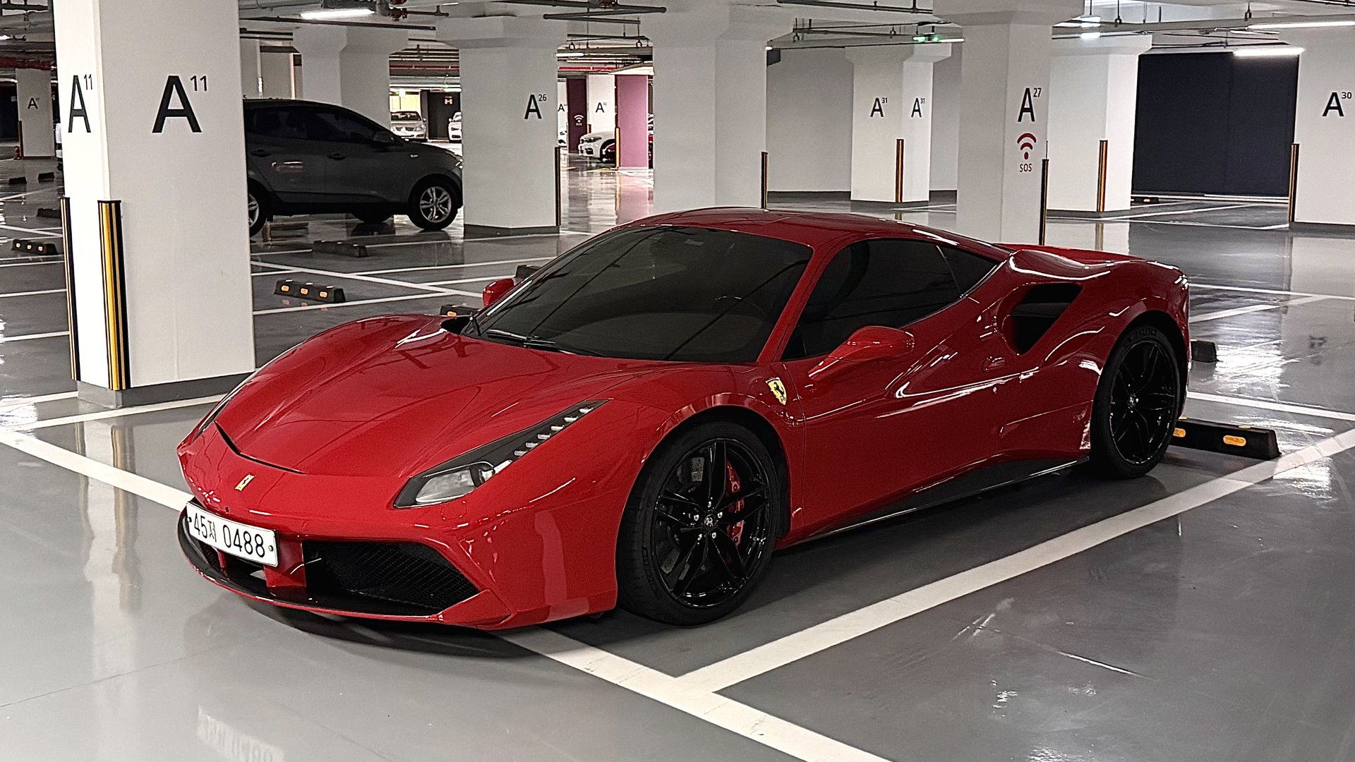 FERRARI 488 GTB - View 1