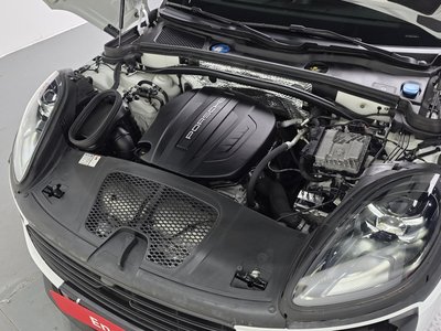 PORSCHE MACAN - 7