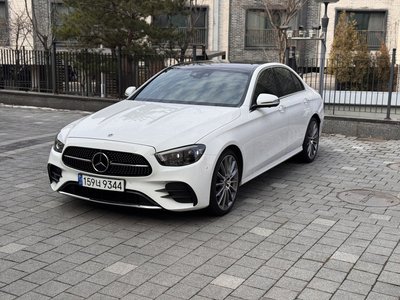 MERCEDES-BENZ E-CLASS - 1