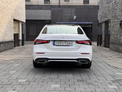 MERCEDES-BENZ E-CLASS - 4