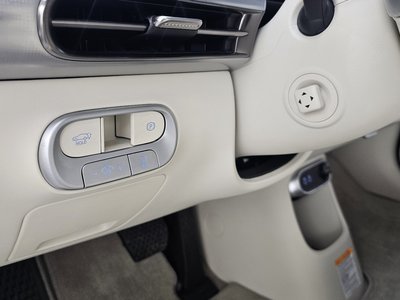 2022 Genesis GV60 — миниатюра 22