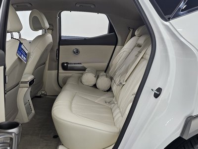 2022 Genesis GV60 — миниатюра 18
