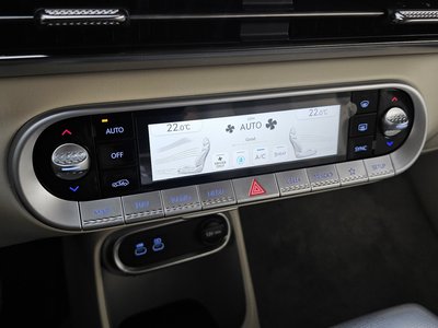 2022 Genesis GV60 — миниатюра 28