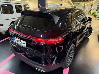 PORSCHE CAYENNE - 7