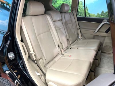 TOYOTA LAND CRUISER PRADO - 10