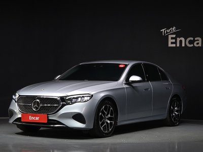 MERCEDES-BENZ E-CLASS - 1