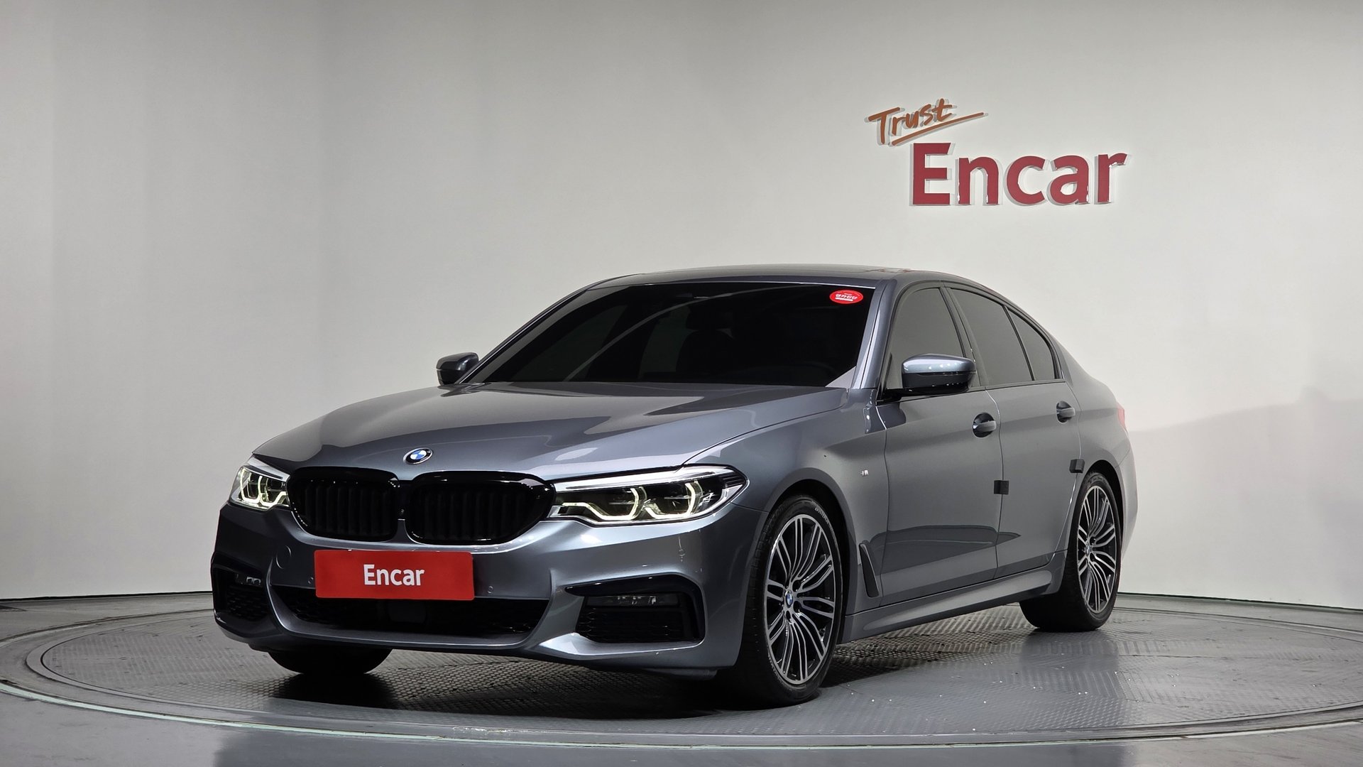 BMW 5 SERIES - View 1