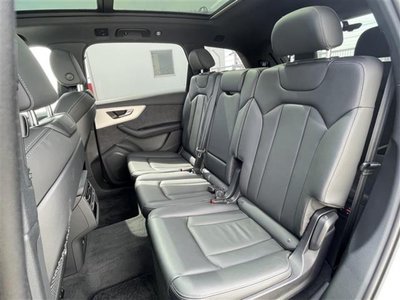 صورة 32 لـ 2024 AUDI Q7