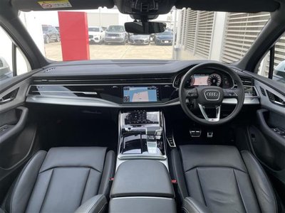 صورة 9 لـ 2024 AUDI Q7