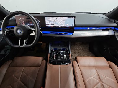 2025 BMW 5 SERIES 照片 5