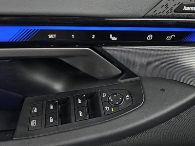 2025 BMW 5 SERIES 缩略图 12