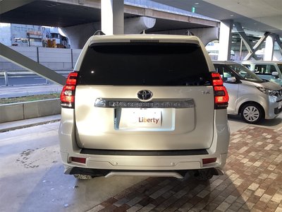 TOYOTA LAND CRUISER PRADO - 9