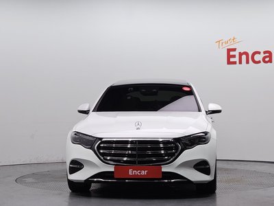 MERCEDES-BENZ E-CLASS - 2