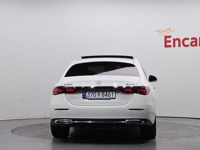 MERCEDES-BENZ E-CLASS - 4