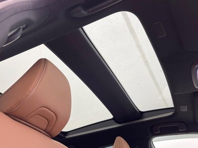 2023 Toyota CROWN SPORT photo 3