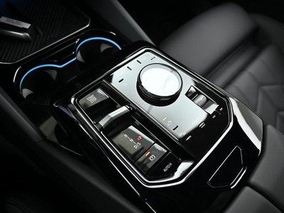 2025 BMW 5 SERIES 缩略图 20