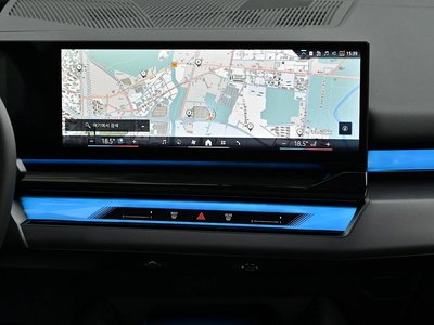 2025 BMW 5 SERIES 缩略图 14