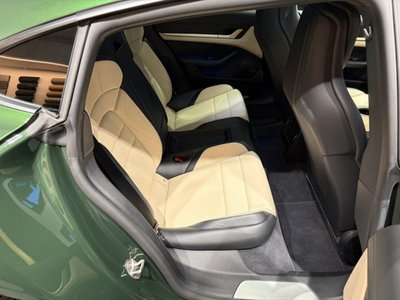 صورة 14 لـ 2026 Porsche TAYCAN