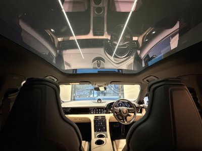 صورة 12 لـ 2026 Porsche TAYCAN