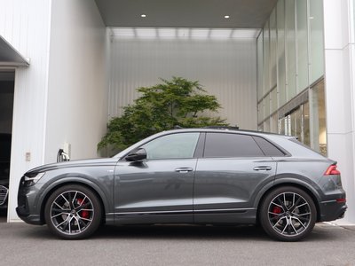 AUDI Q8 - 5
