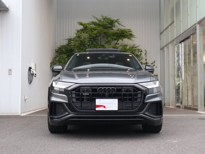 AUDI Q8 - 2