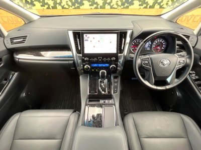 2023 Toyota ALPHARD — фото 2