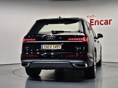 صورة 4 لـ 2022 AUDI Q7
