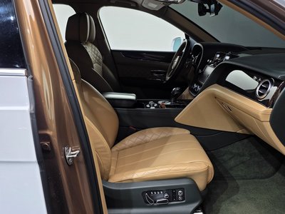 صورة مصغرة 11 لـ 2018 Bentley BENTAYGA