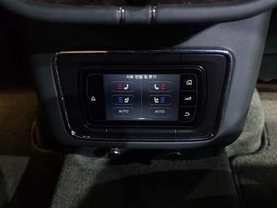 صورة مصغرة 19 لـ 2018 Bentley BENTAYGA