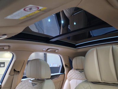 صورة مصغرة 18 لـ 2018 Bentley BENTAYGA