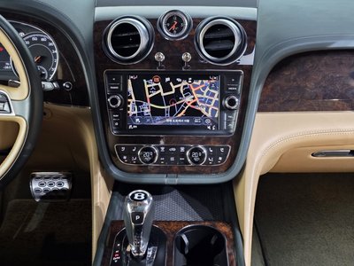 صورة مصغرة 14 لـ 2018 Bentley BENTAYGA