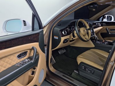 صورة 10 لـ 2018 Bentley BENTAYGA