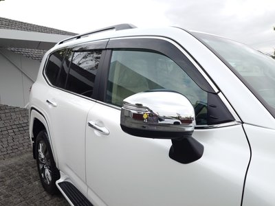 TOYOTA LAND CRUISER 300 - 5