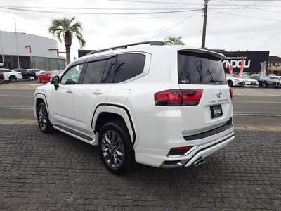 TOYOTA LAND CRUISER 300 - 4