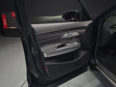 2023 Genesis GV70 — миниатюра 14