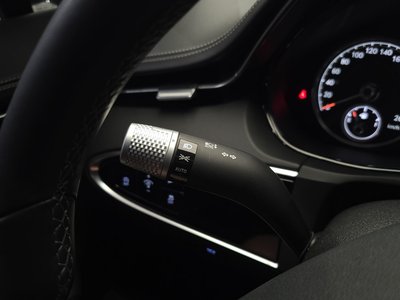 2023 Genesis GV70 — миниатюра 28