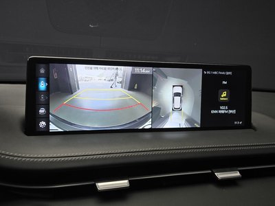 2023 Genesis GV70 — миниатюра 21