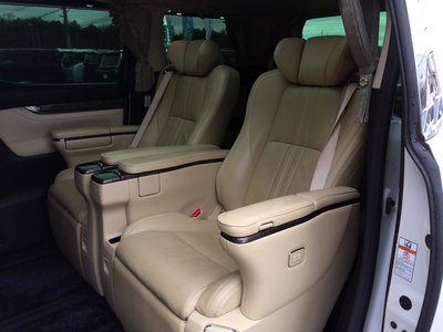 TOYOTA ALPHARD - 9