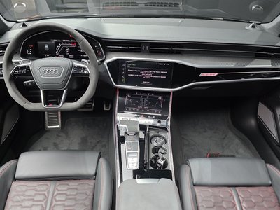 صورة 5 لـ 2025 AUDI RS6