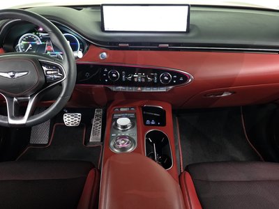 صورة 4 لـ 2021 Genesis GV70