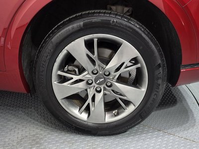 صورة 8 لـ 2021 Genesis GV70