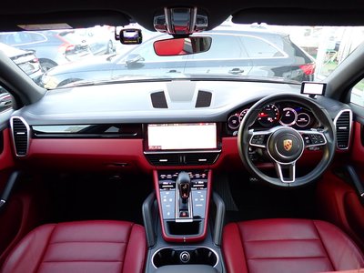 2018 Porsche CAYENNE — миниатюра 48