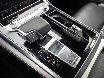 AUDI Q8 - 9