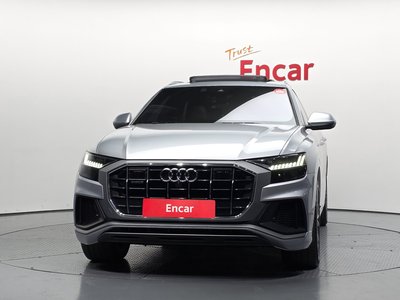 AUDI Q8 - 2