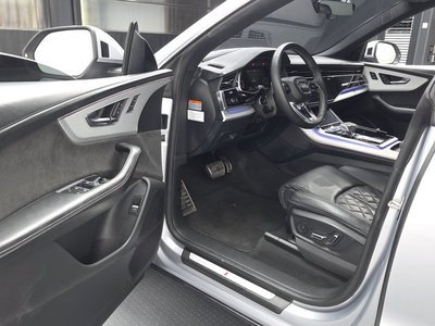 AUDI Q8 - 10