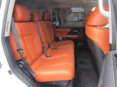 2016 Lexus LX — миниатюра 15