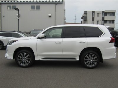 2016 Lexus LX — фото 3