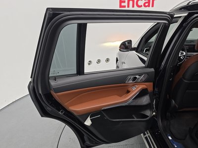 2021 BMW X7 缩略图 20