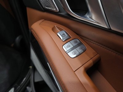 2021 BMW X7 缩略图 35